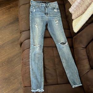 Ripped Hollister skinny jeans